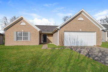 7813 Bridlewood Pl Louisville, KY 40228